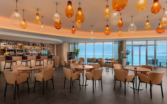 Aura Lounge Bar