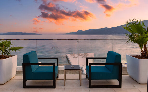 Sunce Pool Lounge