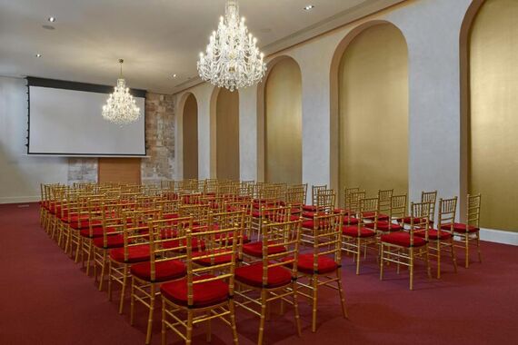  Palace Elisabeth 