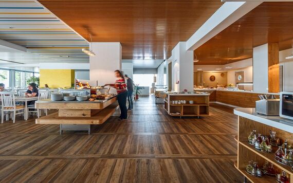 Carine Hotel Delfin