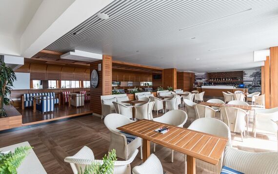 Carine Hotel Delfin