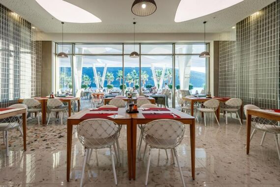 Carine Hotel Kumbor