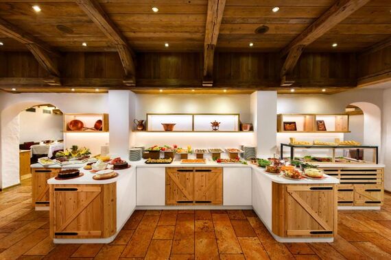 Grand Buffet room