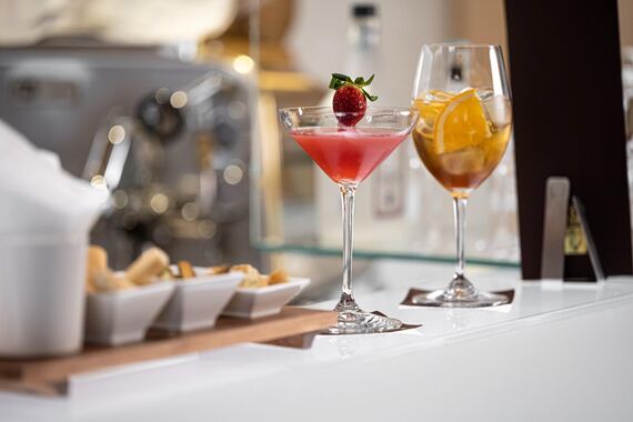 Ice Cube Bar
