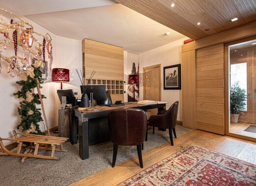 DV Chalet Boutique Hotel