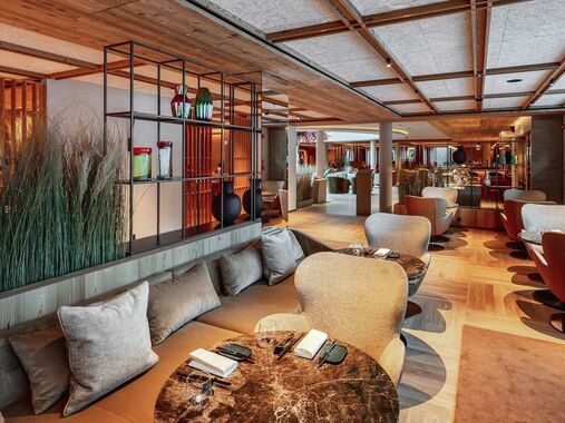 The 7Summit Restaurant