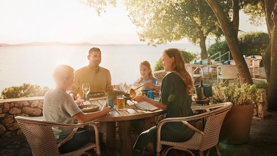 Seafood Restaurant Bracera