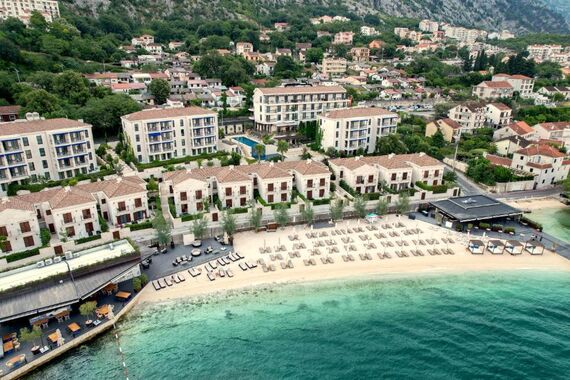 Huma Kotor Bay