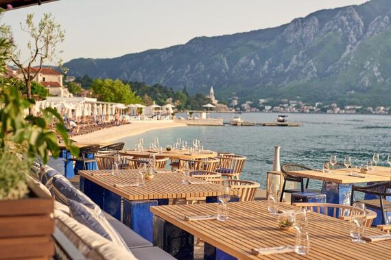 Huma Kotor Bay