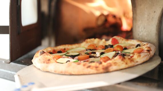 Pizzeria snack bar