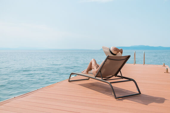 Riva Lounge & Sea Deck
