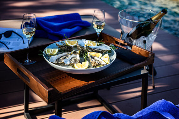 Riva Lounge & Sea Deck