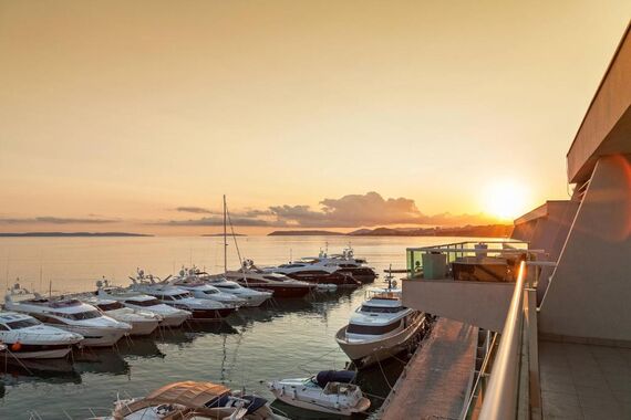 Le Meridien Lav