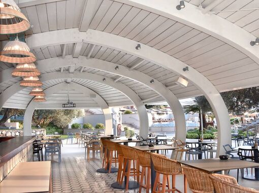 Barka Restaurant & Bar