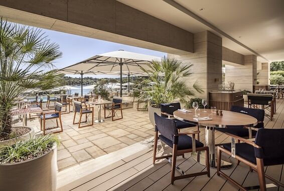 Riva Lounge