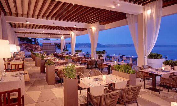  Sundance Beach Club