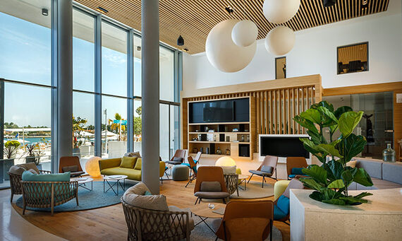 Vetri  Lobby  & Pool Bar