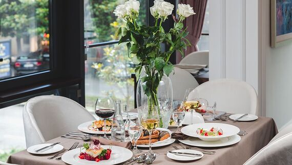 Lothar Gallery Executive Lounge
