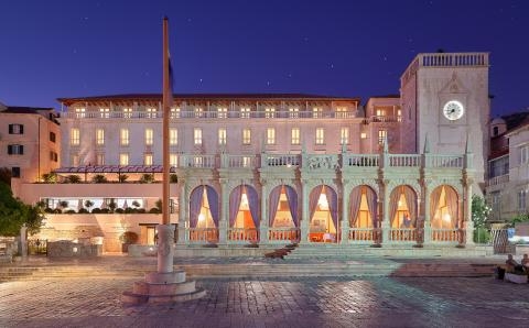  Palace Elisabeth 